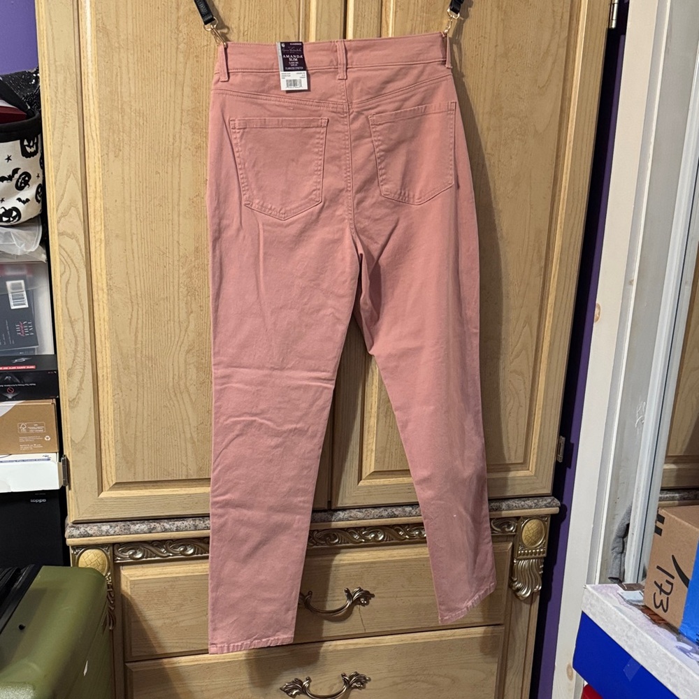 Gloria Vanderbilt Women's Pink Straight Leg Jeans - Picture 2 of 4
